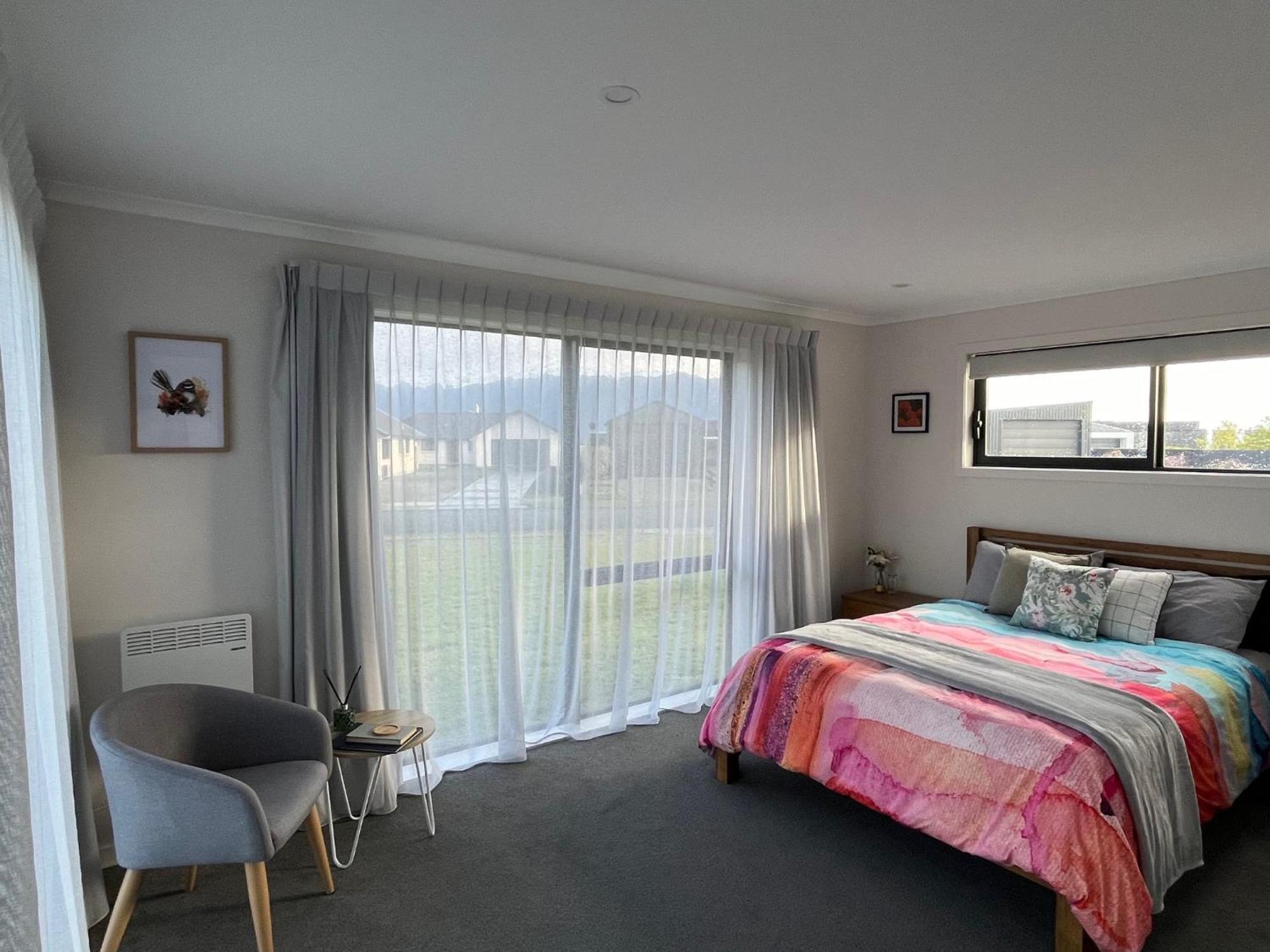 The Little Lake House Te Anau Exteriör bild